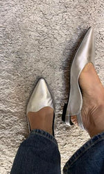 Load image into Gallery viewer, Slingback
