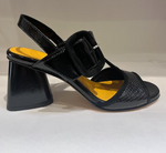 Load image into Gallery viewer, Sandal
