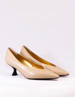 Load image into Gallery viewer, Antonio Barbato Nude Pumps
